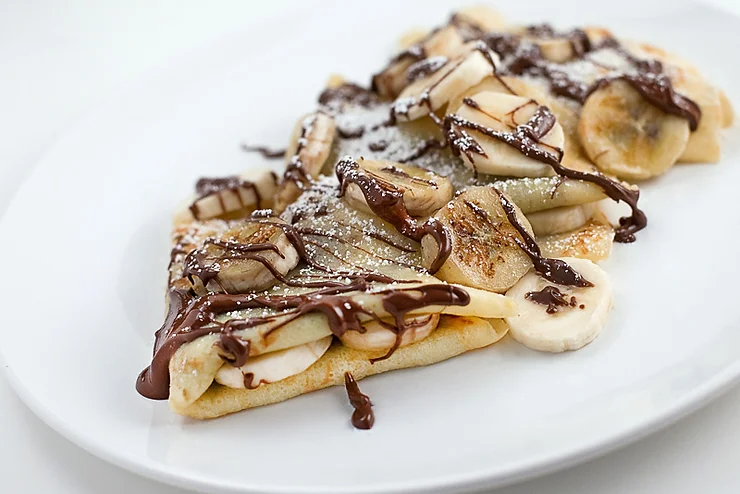Crepes with nutella and bananas